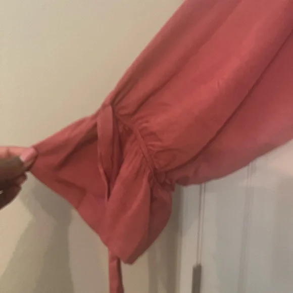 Elegant plus size Pink faux Wrap Dress - Picture 5 of 11